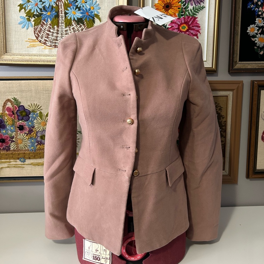NWT Zara blazer. Ladies size L